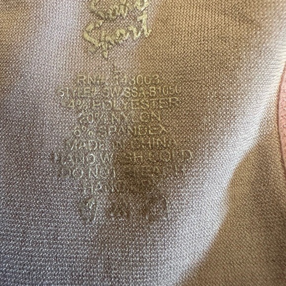 VOGO Pink Criss Cross Leggings & Bra Activewear Athletic Workout Cropped Pants - Picture 10 of 10